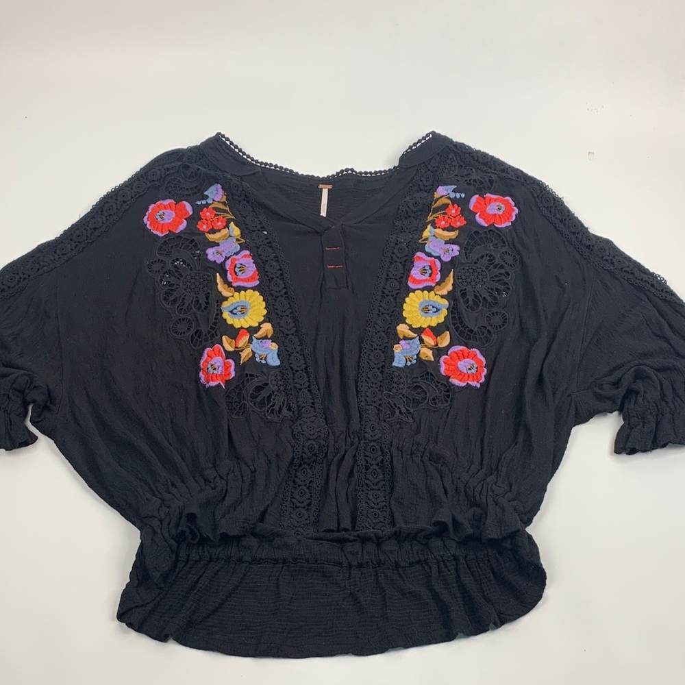 Free People Black Blouse Colorful Floral Embroidery BOHO lace Cinch XS